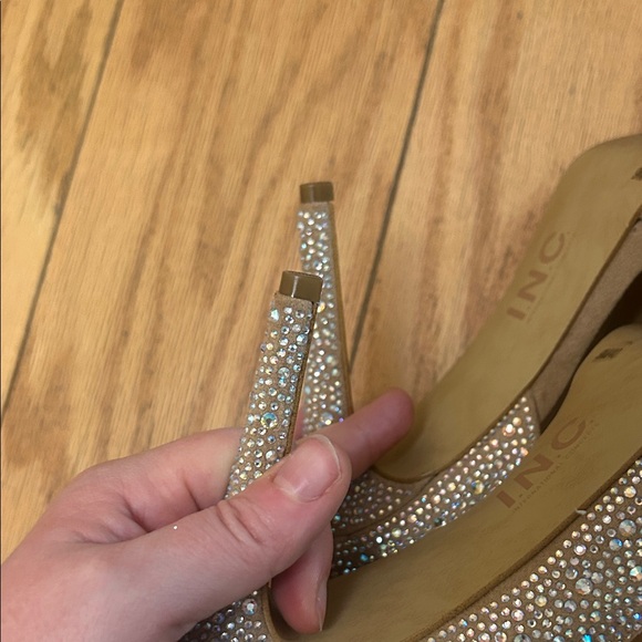INC International Concepts Glittering Bow Heels in Silver and Tan - Picture 8 of 10
